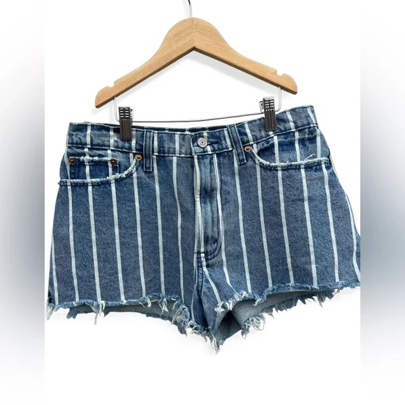 ABERCROMBIE & FITCH ANNIE striped High Rise Shorts - Picture 2 of 16